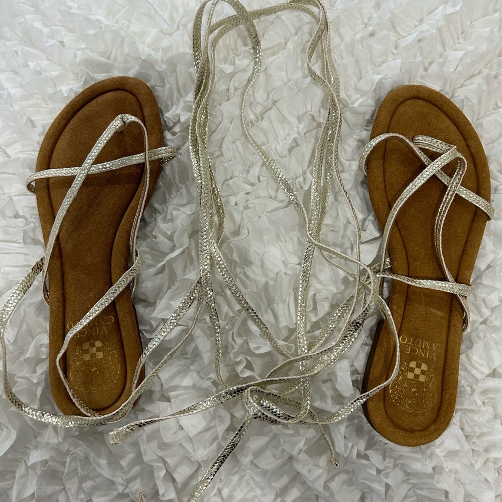 VINCE CAMUTO - Gold Strap Thong Sandal - size 7.5 -